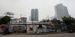 Tembok Jalan KH Mas Mansyur Dipenuhi Grafiti