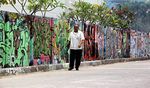 Tembok Jalan KH Mas Mansyur Dipenuhi Grafiti