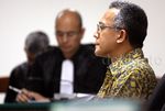 Ketua PTUN Medan Jalani Sidang Dakwaan