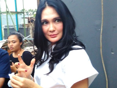 Disinggung Rencana Nikah, Ini Jawaban Luna Maya