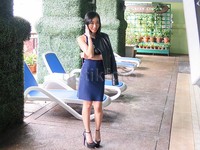 Tiga baju dikenakan pelantun 'Independent Girl' itu pada sesi foto tersebut.