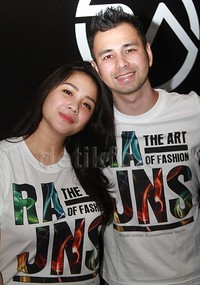 Raffi bersama istrinya, Nagita Slavina mengundang awak media untuk melihat bisnis barunya itu. Pool/Gus Mun/detikFoto.
