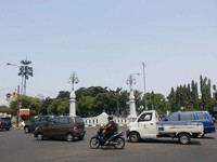 Kawasan Jembatan Harmoni memang selalu padat dengan dengan kendaraan serta orang yang lalu lalang. Tapi kebanyakan orang yang lewat di sana tidak memperhatikan menyadari keberadaan patung Hermes (Kurnia/detikTravel)