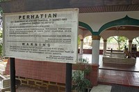 Makam Pangeran Achmad Djaketra telah ditetapkan sebagai daerah cagar budaya oleh Pemprov DKI pada tahun 1999. Hal tersebut dapat dijumpai pada papan penanda yang ada persis di samping pendopo (Randy/detikTravel)