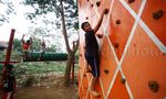 Keceriaan Anak-anak Bantaran Kali Ciliwung