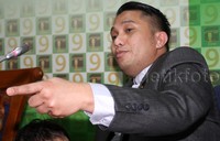 Ivan Haz membantah telah melakukan penganiayaan. Yang benar, menurut Ivan, PRT yang dia sebut sebagai baby sitter itu melompat pagar dan terluka bukan karena penganiayaan. Lamhot Aritonang/detikFoto.