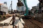 Pemasangan Turap Kali Krukut