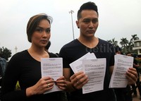 Demian ikut serta dalam aksi tersebut.