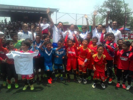 Ibnu Jamil Tularkan Semangat Sepakbola Pada Anak-anak