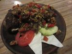 Enaknya Mie Nyemek dan Nasi Kucing Beragam Lauk di Gerobak Betawi