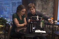 Petit bercita-cita ingin menyebrangi gedung kembar WTC dengan seutas kabel. (Sony Pictures)
