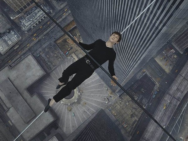 Mengintip Aksi Joseph Gordon-Levitt Jalan di Atas Kabel