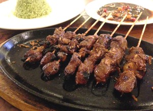 Street Bistro: Jajan Enak Sate Maranggi dan Pisang Nyender yang Legit Renyah