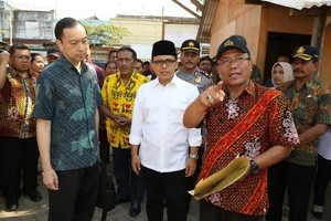 Mendag Lembong Blusukan di Pasar Banyuwangi