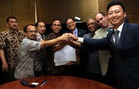 Pembangunan Pembangkit Listrik Tenaga Air (PLTA) Upper Cisokan Pumped Storage Power Plant Project dikerjakan secara Joint Venture oleh tiga kontraktor yaitu DAELIM Industrial Co. (Korea Selatan), ASTALDI (Italia) dan WIKA (Indonesia). Pool/Humas PLN.