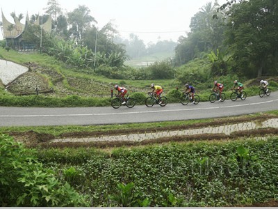 Etape 8 Pebalap lalui Kelok 44