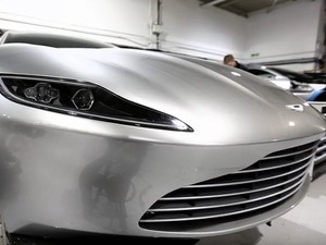 Penasaran dengan Interior Mobil James Bond? Ini Rekamannya
