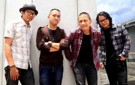 Yuk, Intip Potongan Lagu Galau Satir Baru The Rain