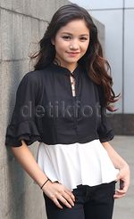Si Manis nan Imut Bella Graceva