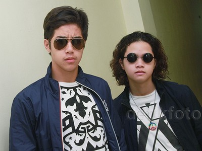 Girls... El dan Dul Berkacamata Hitam, Keren?
