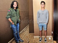 Gaya kasual tapi tetap stylish ala Ramon dan Dikta. Pool/Noel/detikFoto.