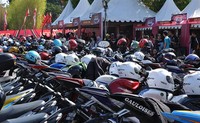 Konsep yang diusung di Surabaya ini adalah gatheringnya klub dan komunitas motor di Surabaya. Selain itu juga menjadi ajang pamer beberapa motor custom yang diundang. Pool/Nurfil Aiman.