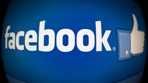 Terlalu Asyik di Facebook, Seorang Ibu Mengabaikan Anaknya Hingga Meninggal