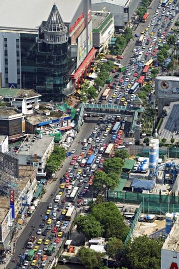 Macet di tengah kota Bangkok. (istimewa/gettyimages/detikcom)