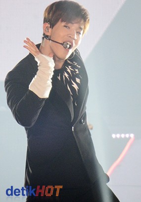 Ulang Tahun, Fans Hadiahkan Henry SuJu-M Hutan dan Sertifikat Donasi