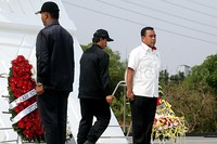 Kegiatan ziarah ke makam para pahlawan ini dalam rangka memperingati HUT ke-77 KONI Pusat.