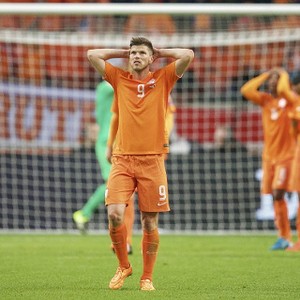 Belanda Masih Jauh