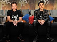 Stefan William dan Maxime Bouttier merupakan dua bintang muda yang kini tengah digilai para remaja. Pool/Noel/detikFoto.