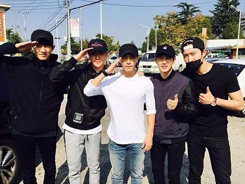 Sampai Jumpa di 2017! Donghae SuJu Masuk Militer Hari Ini