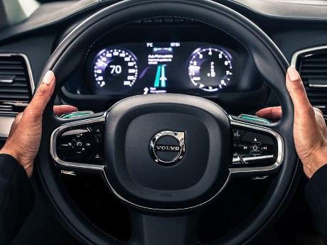 Volvo Siapkan SUV Anyar, Namanya XC40