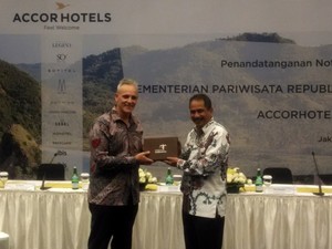 Menpar Optimis Kunjungan Wisman Tembus 10 Juta di Akhir 2015