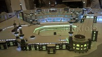 Museum ini dibagi menjadi dua area, sesuai dengan nama Haramain yang artinya dua tempat Haram yakni Masjidil Haram dan Masjid Nabawi. Di mulut pintu masuk pengunjung bisa melihat hal-hal yang terkait dengan Masjidil Haram lebih dahulu, baru setelah itu diikuti bagian Masjid Nabawi.