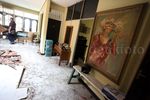 Atap Rumah Pensiunan Jenderal Polisi Jebol Tertimpa Crane