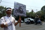Aksi Peduli Keselamatan di Perlintasan KA