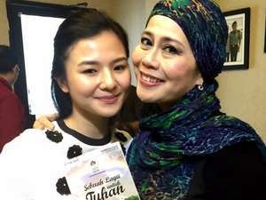 Dewi Yull: Bahasa Isyarat, Bahasa yang Indah