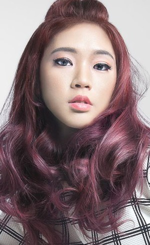 3 Rekomendasi Pewarnaan Rambut yang Cocok untuk Wanita Indonesia