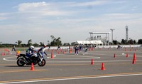 Kelas yang diperlombakan ada tiga yakni kelas 750 cc menggunakan unit Honda NV 750L. Kelas 400 cc menggunakan unit Honda CB 400SF. Kelas 125 cc menggunakan unit Honda GROM (MSX 125). Pool/Bagus kurniawan/detikFoto.