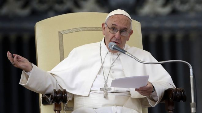 Paus Minta Maaf terkait Berbagai Skandal