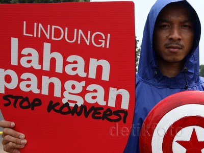 Demo Kedaulatan Pangan di Istana Negara