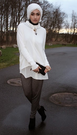 Foto: Gaya Hijab Formal Si Cantik Asal Denmark, Fatemeh Bak
