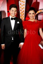 Deretan Artis di HUT !nsert, Aura Kasih Setia Temani Glenn Fredly