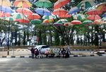 Ada 'Menara Eiffel' dan 'Merlion' di Terminal Bulupitu