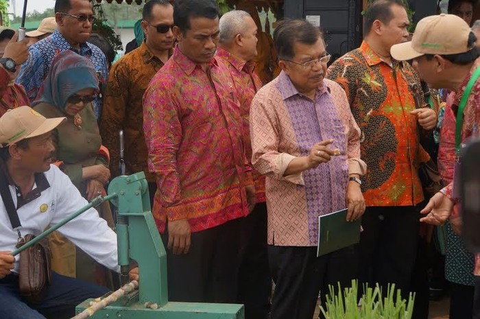 JK Blusukan Pada Pameran Produk Pangan di Palembang