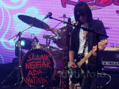 Kejutan! Abdee Negara Tampil di Konser Slank