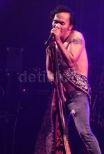 Pecahnya Parade Kebudayaan Nusantara di Panggung Konser Slank Reog N Roll