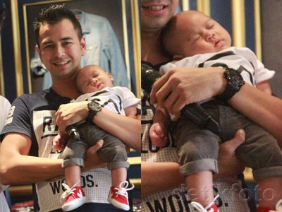 Gemes Banget! Ini Dia Pose Tidur Pulas Rafathar